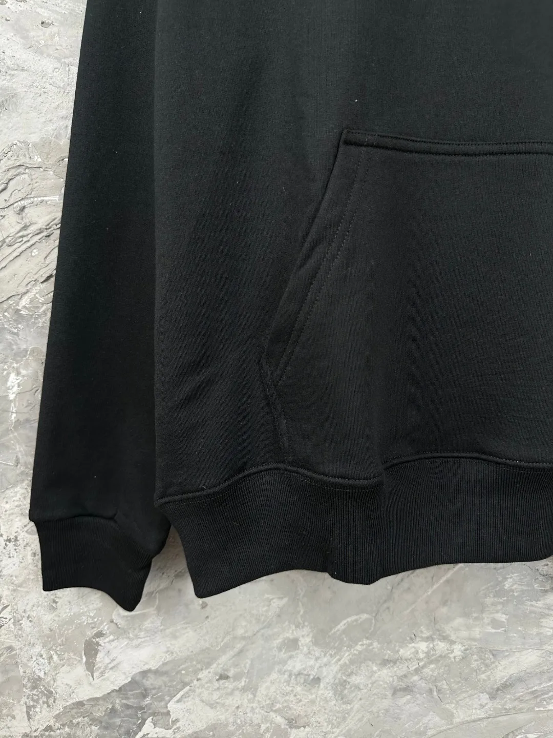 BALENCI*GA . . . . . . 460g . Same Style -Color：Black Cream White -SIZE：Xs S M L 8991#